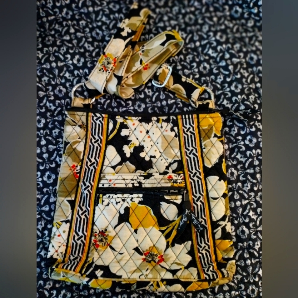VERA BRADLEY/CROSSBODY/HANDBAG